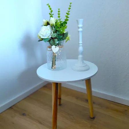 Bodensee Urban Living - Balkon & Parkplatz アパート *
