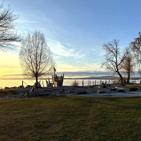 Bodensee Urban Living - Balkon & Parkplatz エリスキルヒ
